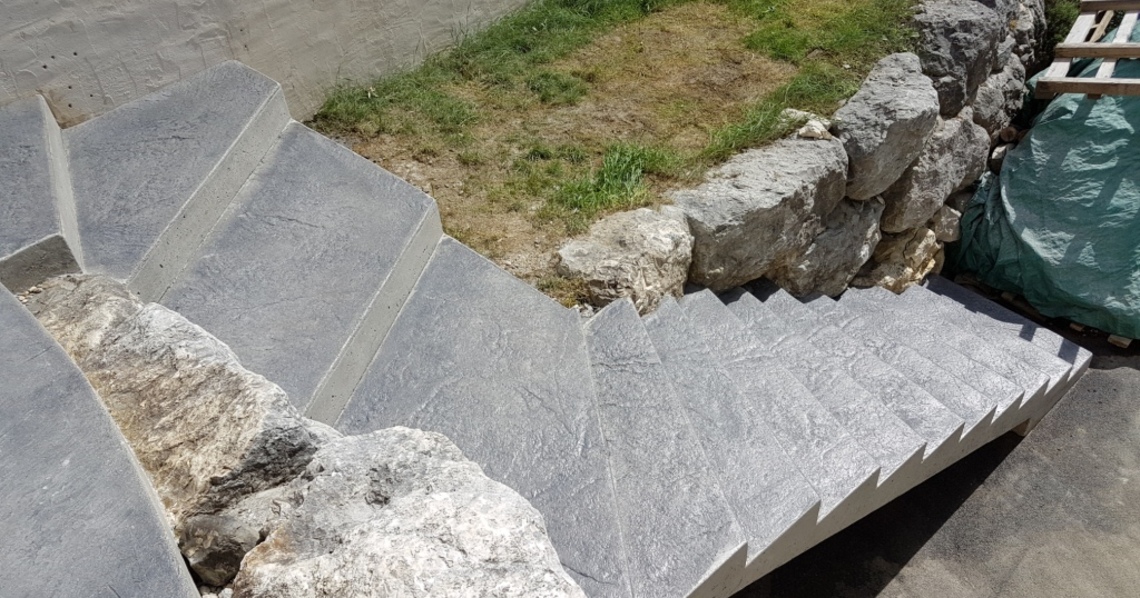 Escaliers Béton Estampé relief Granite