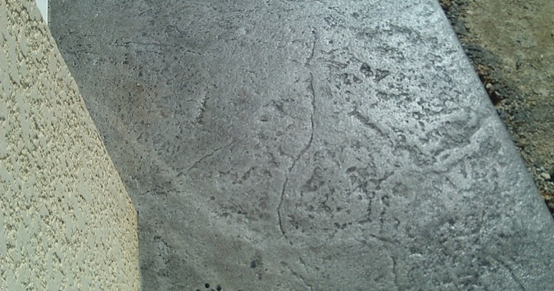 Allée Béton Estampé relief Granite
