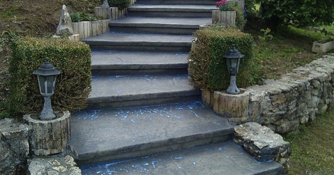 Escaliers Béton Estampé relief Granite